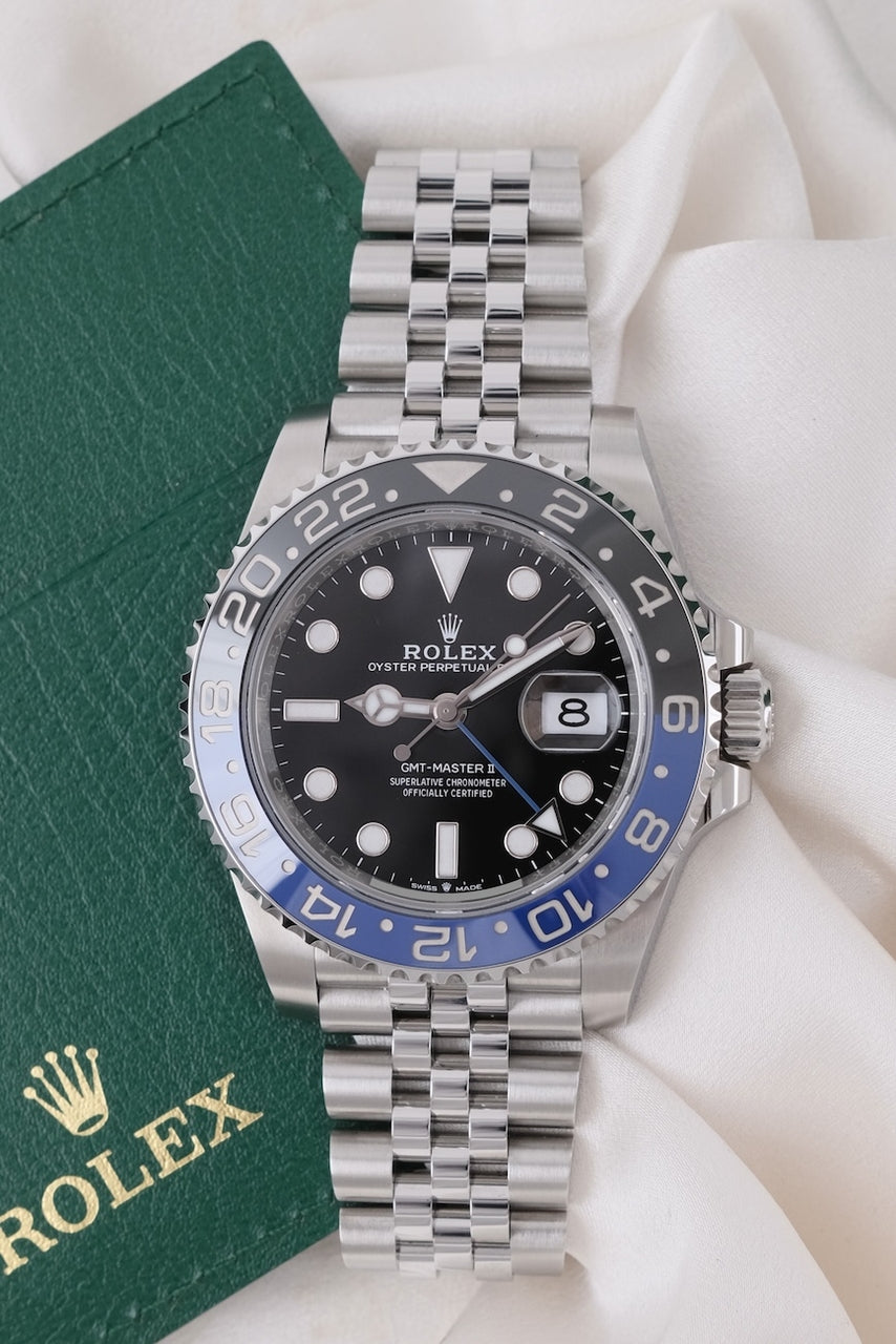 Rolex GMT-Master II 126710BLNR - detailed view 3