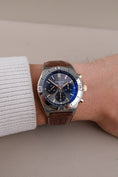 Bild in Galerie-Betrachter laden, Breitling Chronomat B01 42 Triumph TB0134101M1X1 - Detail view 11

