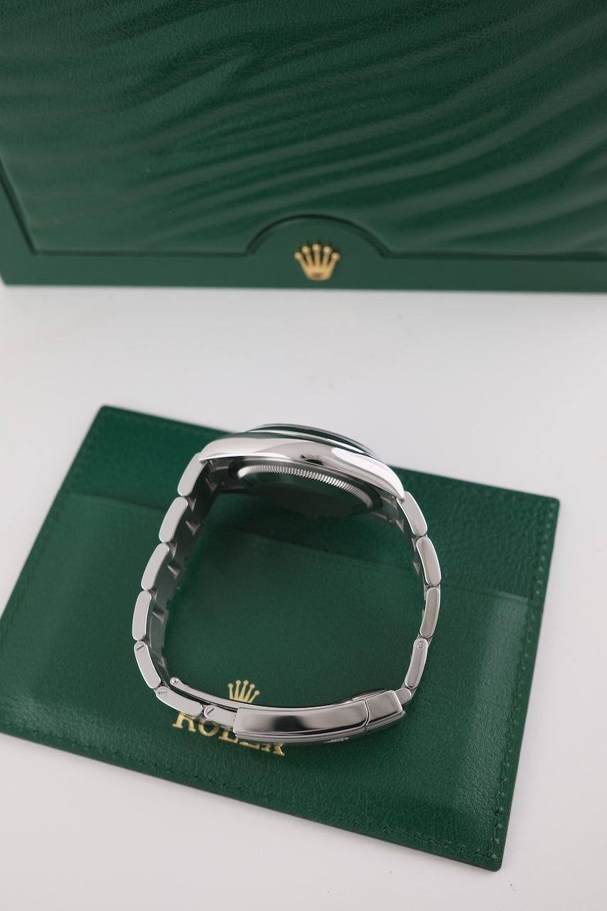 Rolex Oyster Perpetual 36 126000 - Vista dettagliata 6