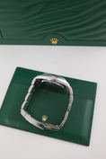 Carica l'immagine nel visualizzatore della galleria, Rolex Oyster Perpetual 36 126000 - Vista dettagliata 5
