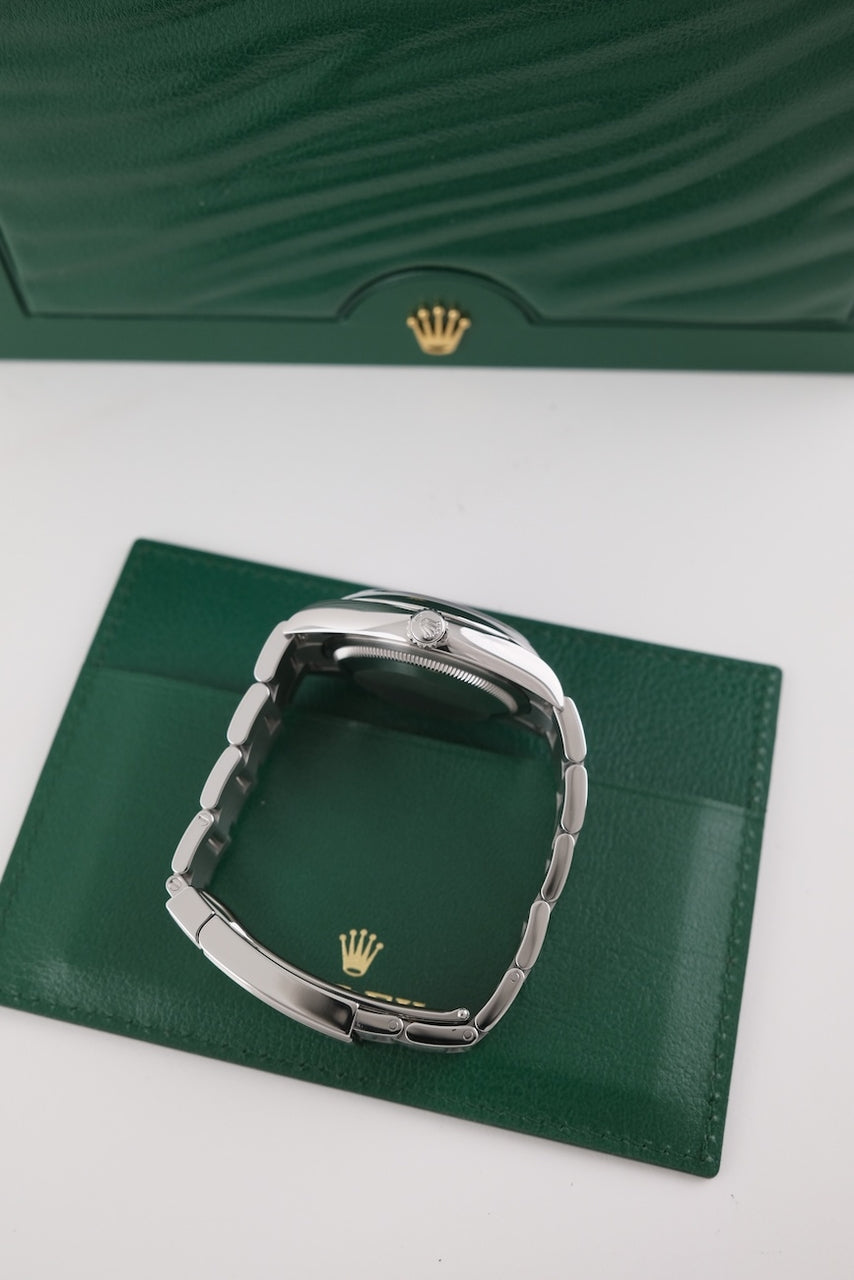 Rolex Oyster Perpetual 36 126000 - Vista dettagliata 5