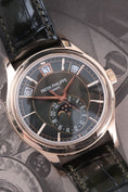 Bild in Galerie-Betrachter laden, Patek Philippe Annual Calendar 5205R-011 - Detailansicht 1
