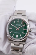 Bild in Galerie-Betrachter laden, Rolex Oyster Perpetual 41 124300 - Detail view 3
