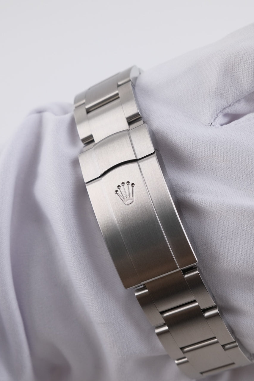 Rolex Oyster Perpetual 41 124300 - Detail view 8