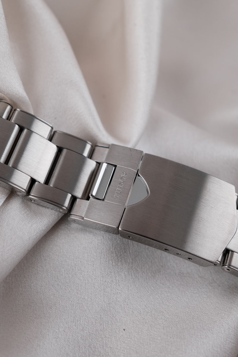 Tudor Black Bay GMT Opaline 79830RB - Detailansicht 11