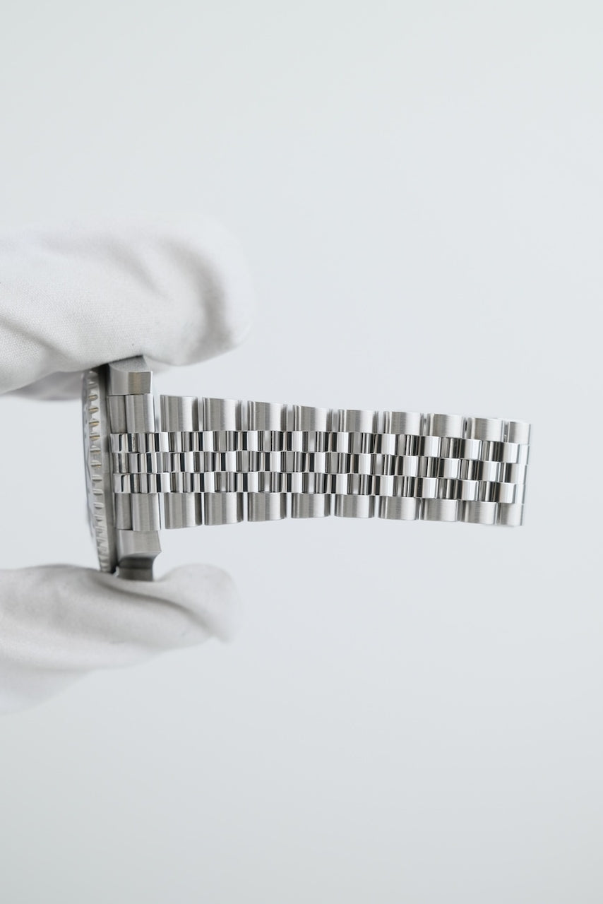 Rolex GMT-Master II 126710BLRO - detailed view 8