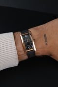 Bild in Galerie-Betrachter laden, Cartier Tank Cintrée  WGTA0025 - Detailansicht 1
