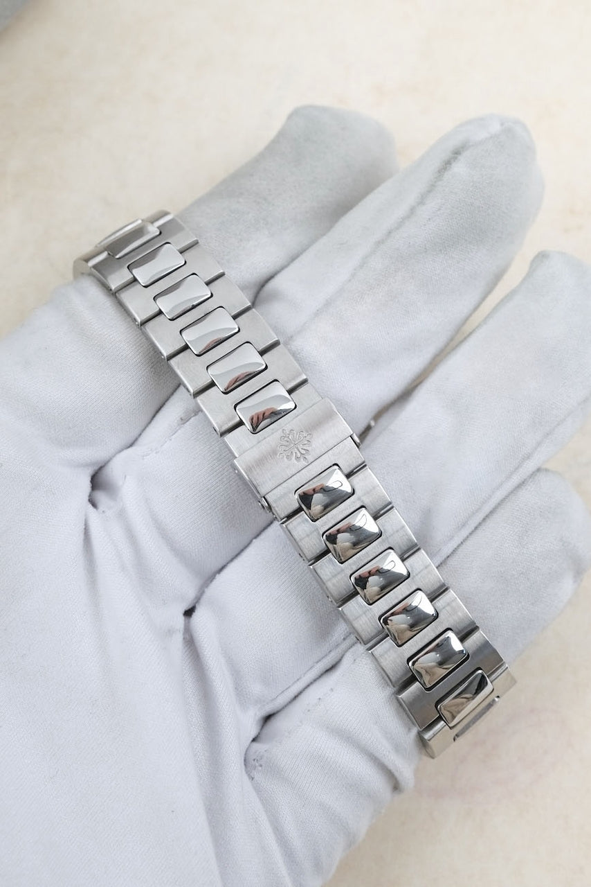 Patek Philippe Nautilus 3800/001 - vista dettagliata 6