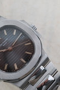 Carica l'immagine nel visualizzatore della galleria, Patek Philippe Nautilus 3800/001 - vista dettagliata 8
