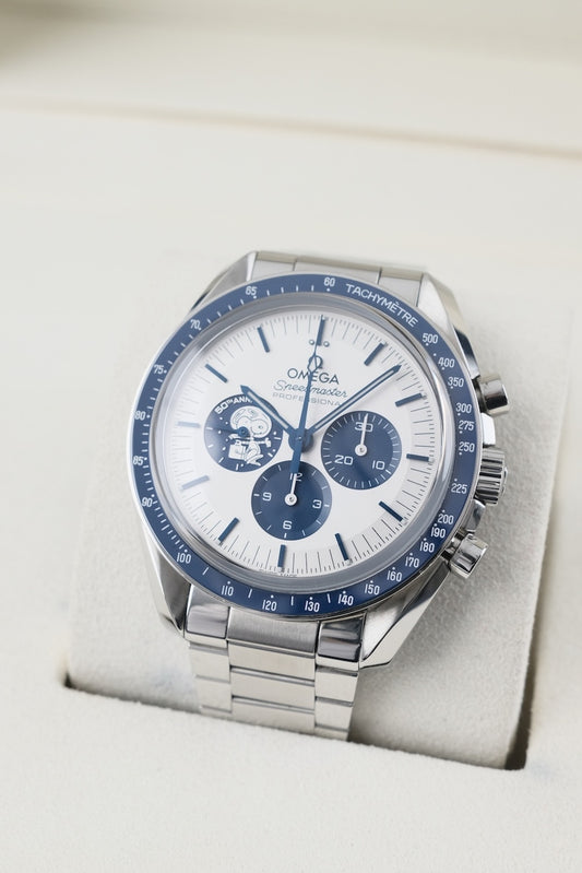 Omega Speedmaster Snoopy 31032425002001 - Thumbnail