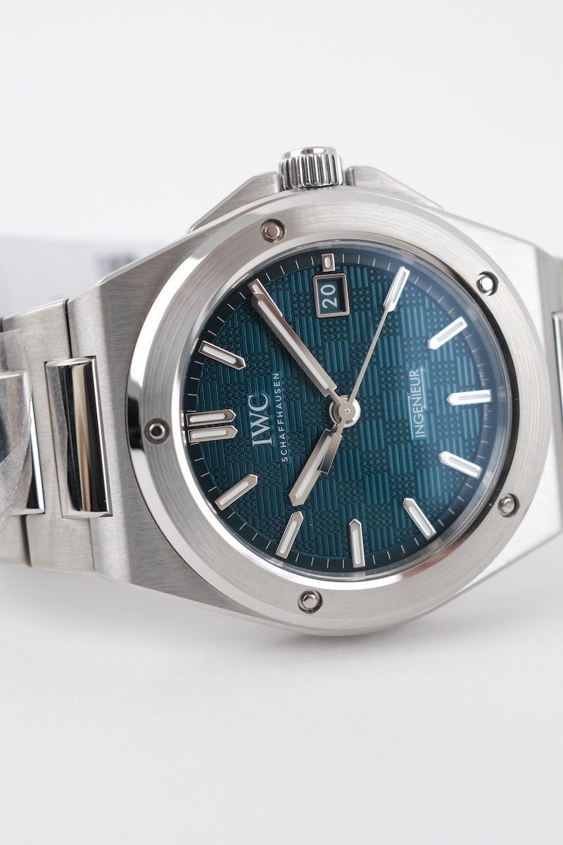 IWC Ingenieur Automatic 40 IW328903 - Detailansicht 2