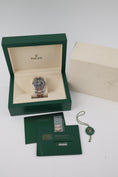Cargar la imagen en la vista de la galería, Rolex GMT-Master II  126711CHNR - Papiere und oder Lieferumfang
