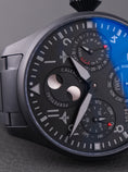 Bild in Galerie-Betrachter laden, IWC Big Pilot’s Watch Perpetual Calendar TOP GUN Ceratanium IW503604 - Detailansicht 3
