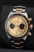 Load image into gallery viewer, Tudor Black Bay Chrono 79363N - Detailansicht 2

