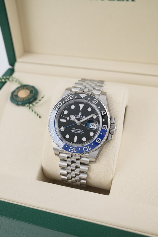 Rolex GMT-Master II Batgirl 126710BLNR - Detailansicht 1