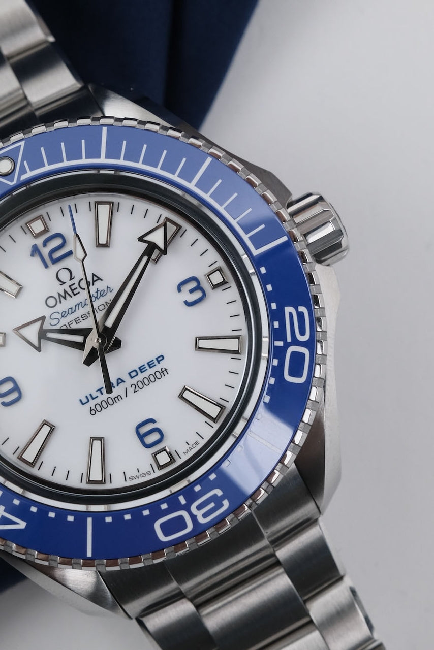 Omega Seamaster Planet Ocean Ultra Deep 6000m 215.30.46.21.04.001 - Detailed view 4