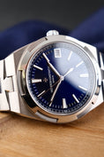 Load image into Gallery viewer, Vacheron Constantin Overseas  4500V/110A-B128 - Detailansicht 3
