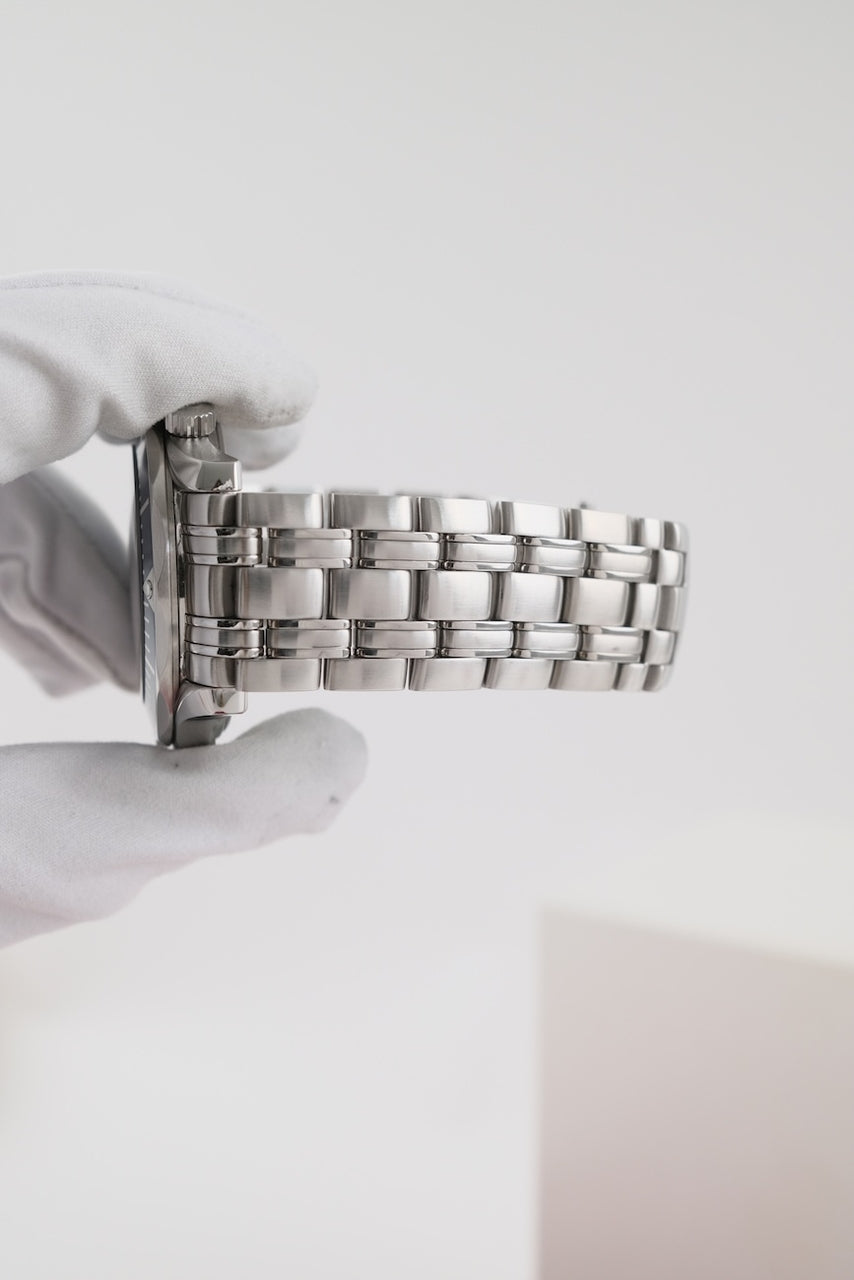 Omega Seamaster Diver 300 M 25318000 - Detailed view 9