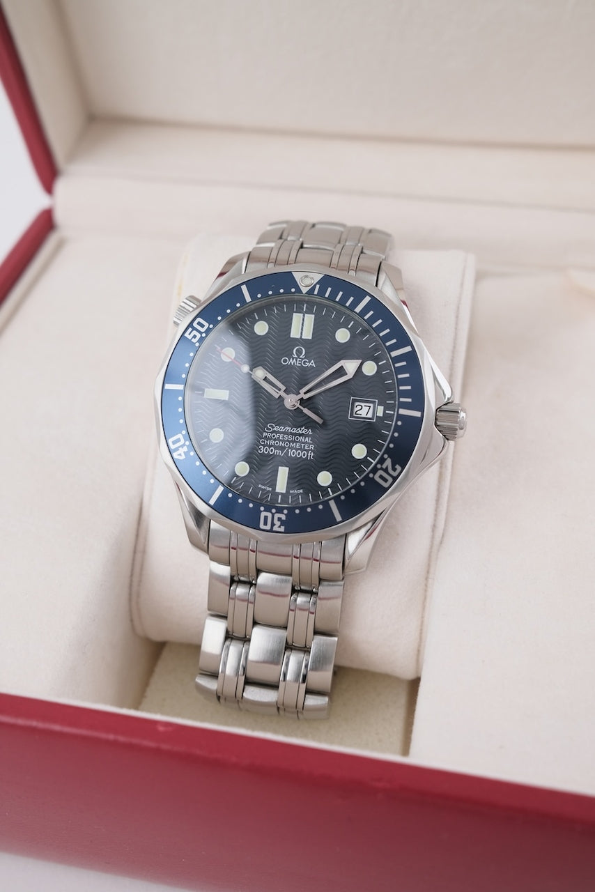 Omega Seamaster Diver 300 M 25318000 - Detailed view 1