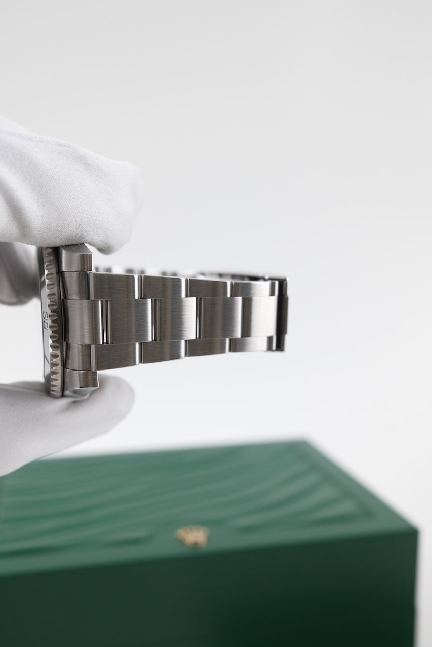 Rolex Submariner No Date 114060 - Detail view 11