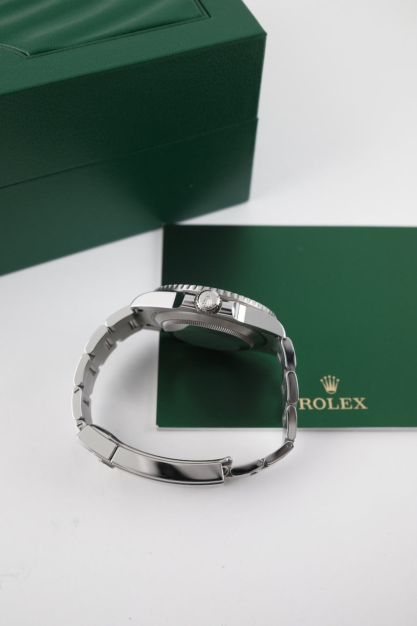 Rolex Submariner No Date 114060 - Detail view 5