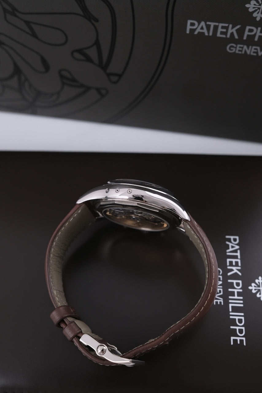 Patek Philippe Annual Calendar Chronograph 5960/01G-001 - Detailansicht 9