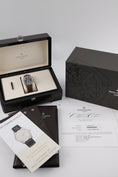 Load image into gallery viewer, Patek Philippe Annual Calendar Chronograph 5960/01G-001 - Papiere und oder Lieferumfang
