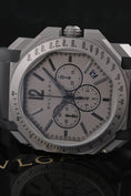 Load image into gallery viewer, Bulgari Octo Velocissimo 102859 - Detail view 3
