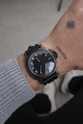 Carica l'immagine nel visualizzatore della galleria, Panerai Luminor California 8 Days DLC PAM00779 - Detailansicht 9
