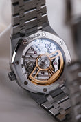 Bild in Galerie-Betrachter laden, Audemars Piguet Royal Oak 41mm 15500ST.OO.1220ST.01 - Detailansicht 9
