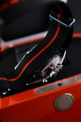 Bild in Galerie-Betrachter laden, Omega Speedmaster Professional Moonwatch Ultraman 31112423001001 - Detail view 4
