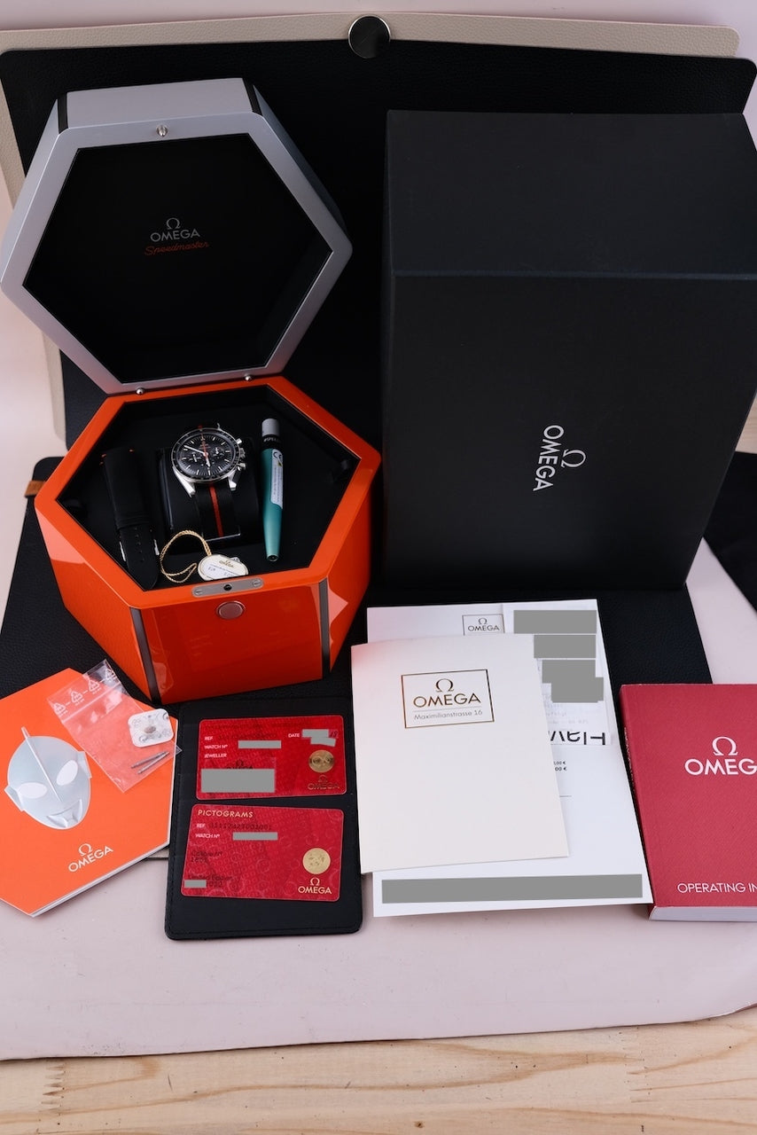 Omega Speedmaster Professional Moonwatch Ultraman 31112423001001 - Papers and documentation