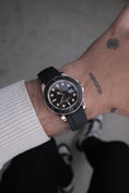 Load image into gallery viewer, Rolex Yacht-Master 40 126655 - detailed view 11
