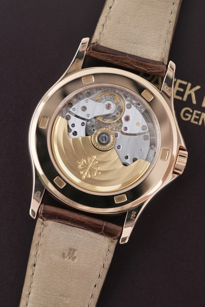 Patek Philippe Calatrava 5107R-001 - Detailed view 5
