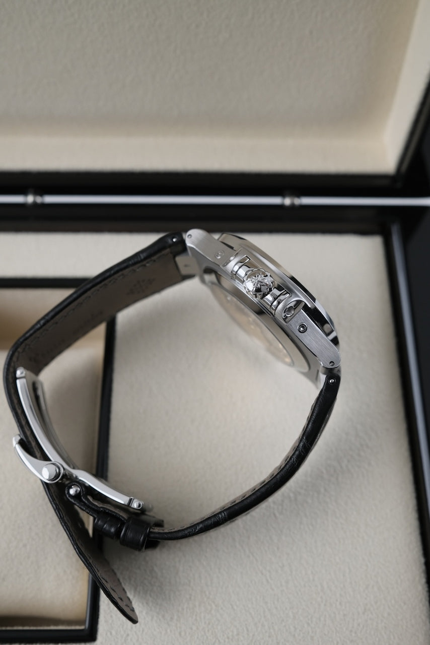 Patek Philippe Nautilus Annual Calendar 5726A-001 - Detailansicht 6