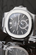 Charger l'image dans la visionneuse de galerie, Patek Philippe Nautilus Annual Calendar 5726A-001 - Detailansicht 5
