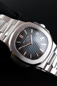 Charger l'image dans la visionneuse de la galerie, Patek Philippe Nautilus 5711 - Thumbnail
