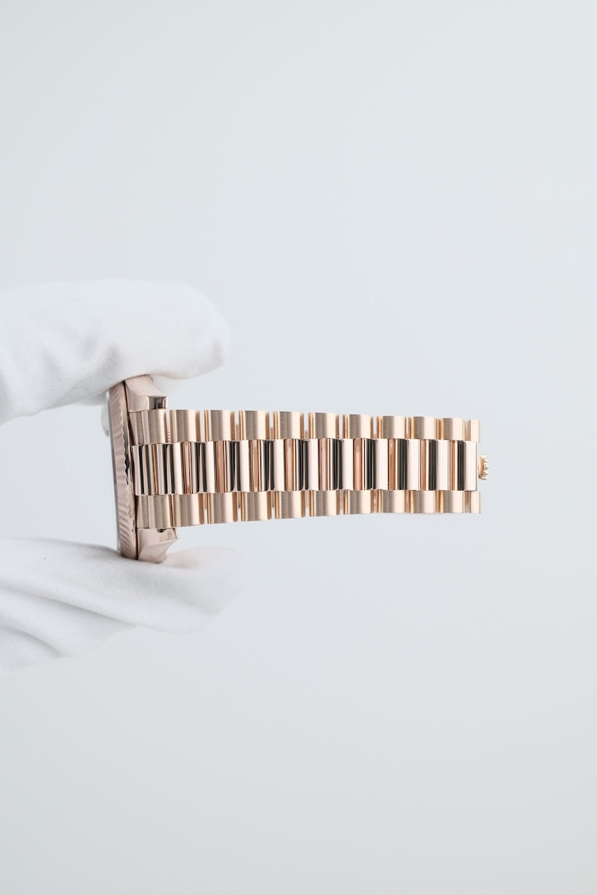 Rolex Day-Date 40 228235 - Detailed view 8