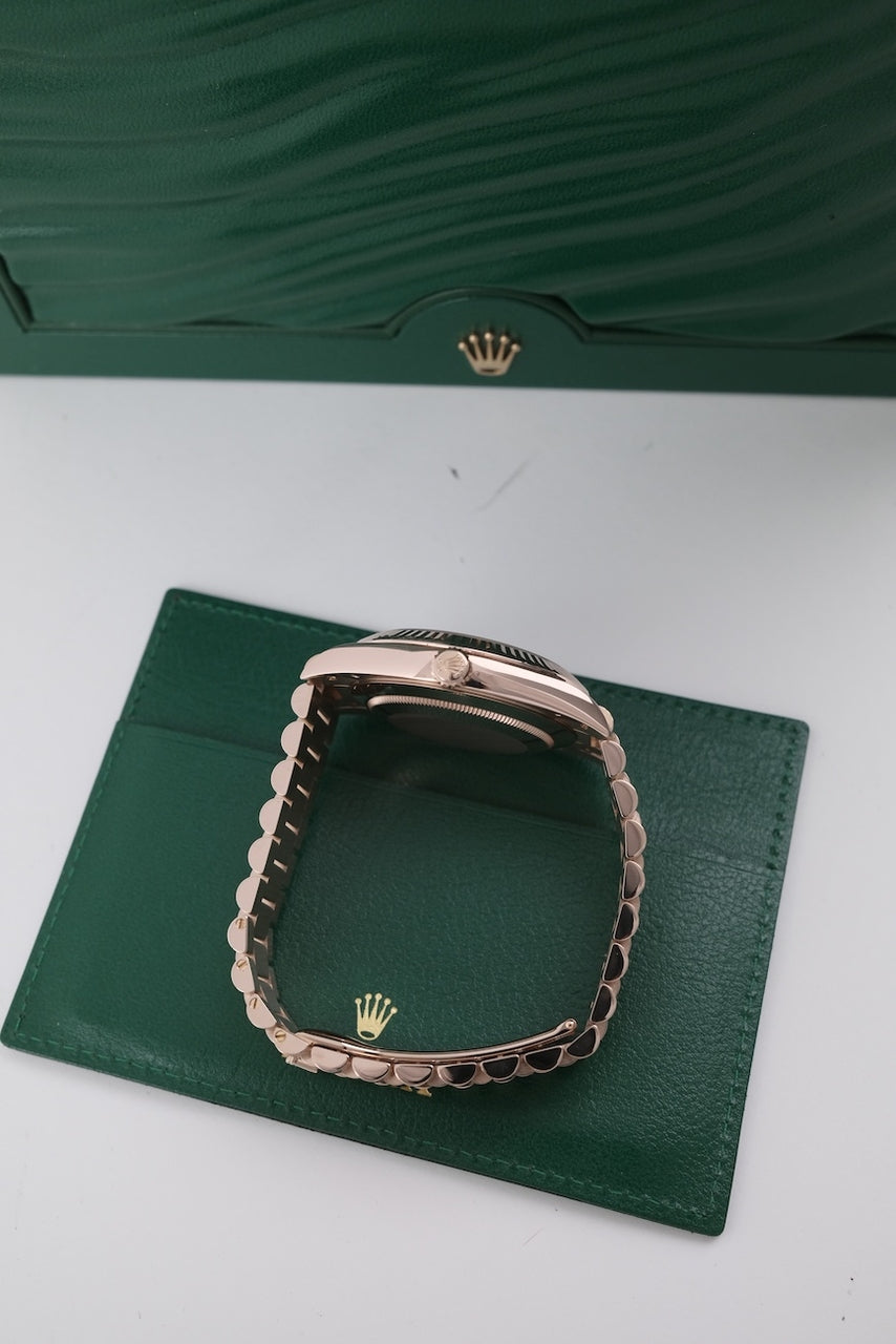 Rolex Day-Date 40 228235 - Detailed view 5
