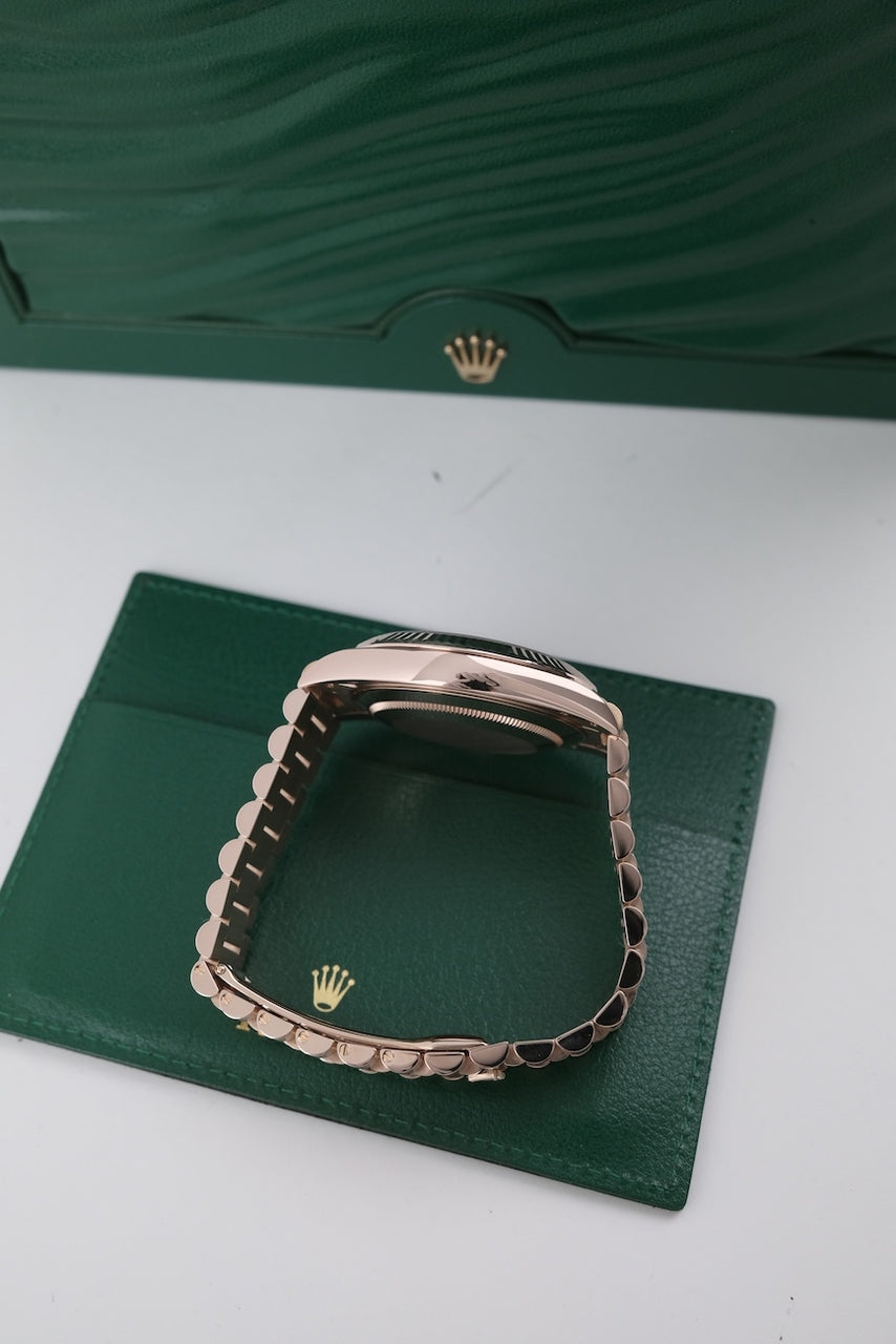 Rolex Day-Date 40 228235 - Detailed view 6