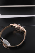 Załaduj obraz do przeglądarki galerii, Montblanc Heritage Chronometrie Quantieme Annuel Vasco Da Gama 112537 - Widok szczegółowy 8
