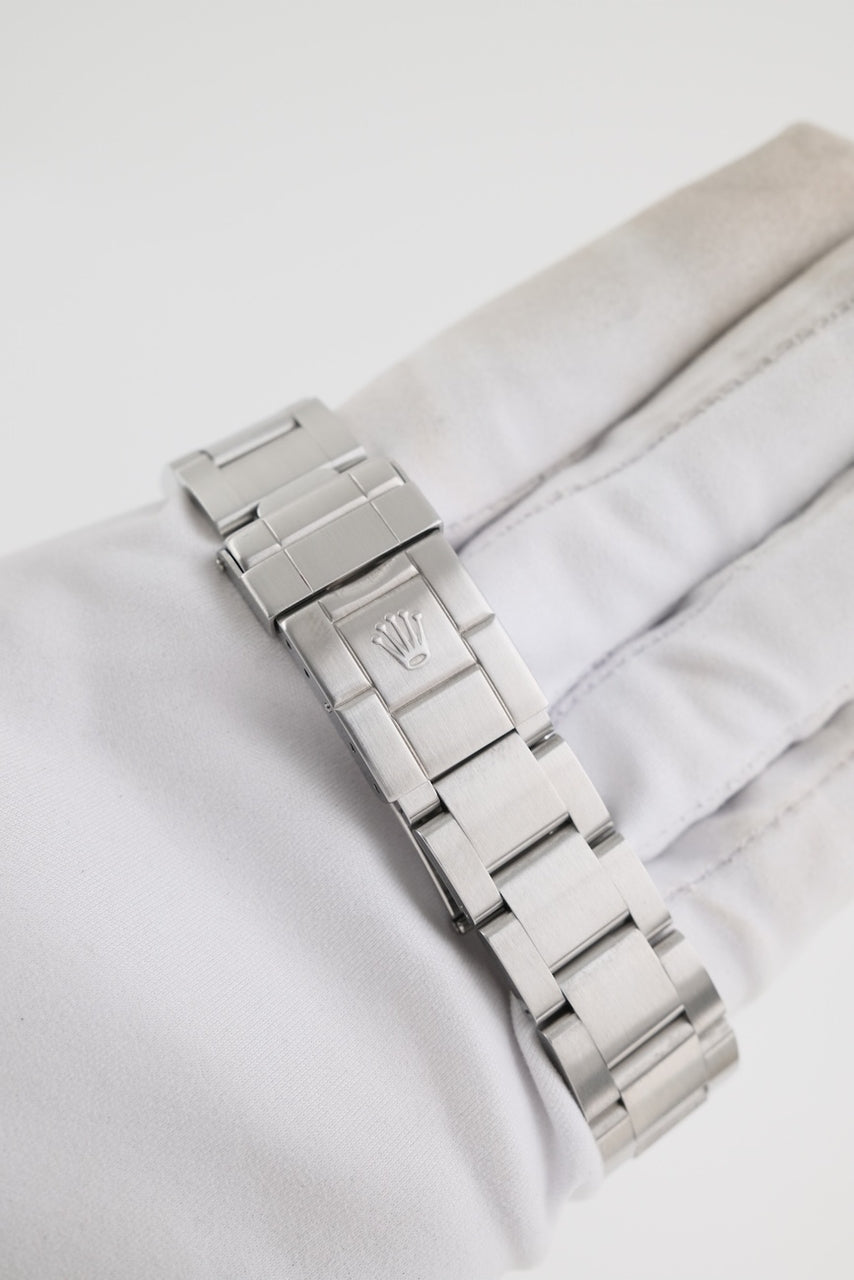 Rolex Explorer II 16570 - detailed view 7