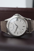 Charger l'image dans la visionneuse de galerie, Patek Philippe Calatrava 5107G - Vue détaillée 4
