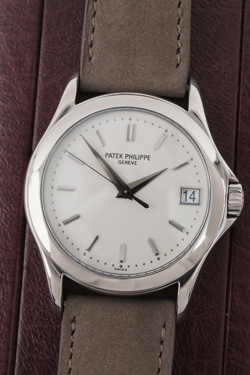 Patek Philippe Calatrava 5107G - Vue détaillée 2
