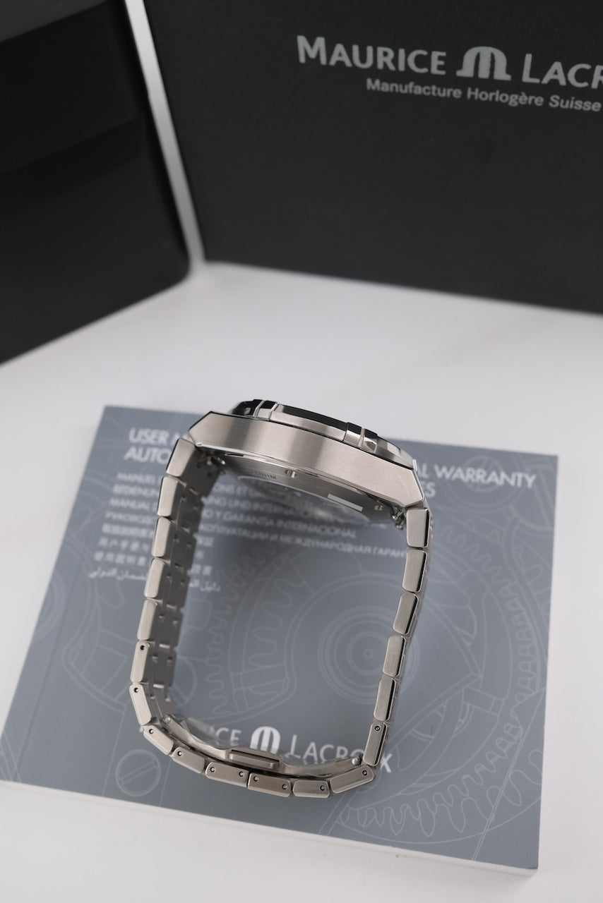 Maurice Lacroix AIKON Titanium AI6038-TT032-330-1 - Detailansicht 6