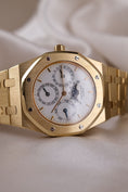 Bild in Galerie-Betrachter laden, Audemars Piguet Royal Oak Perpetual Calender BA25654 - Detailansicht 1
