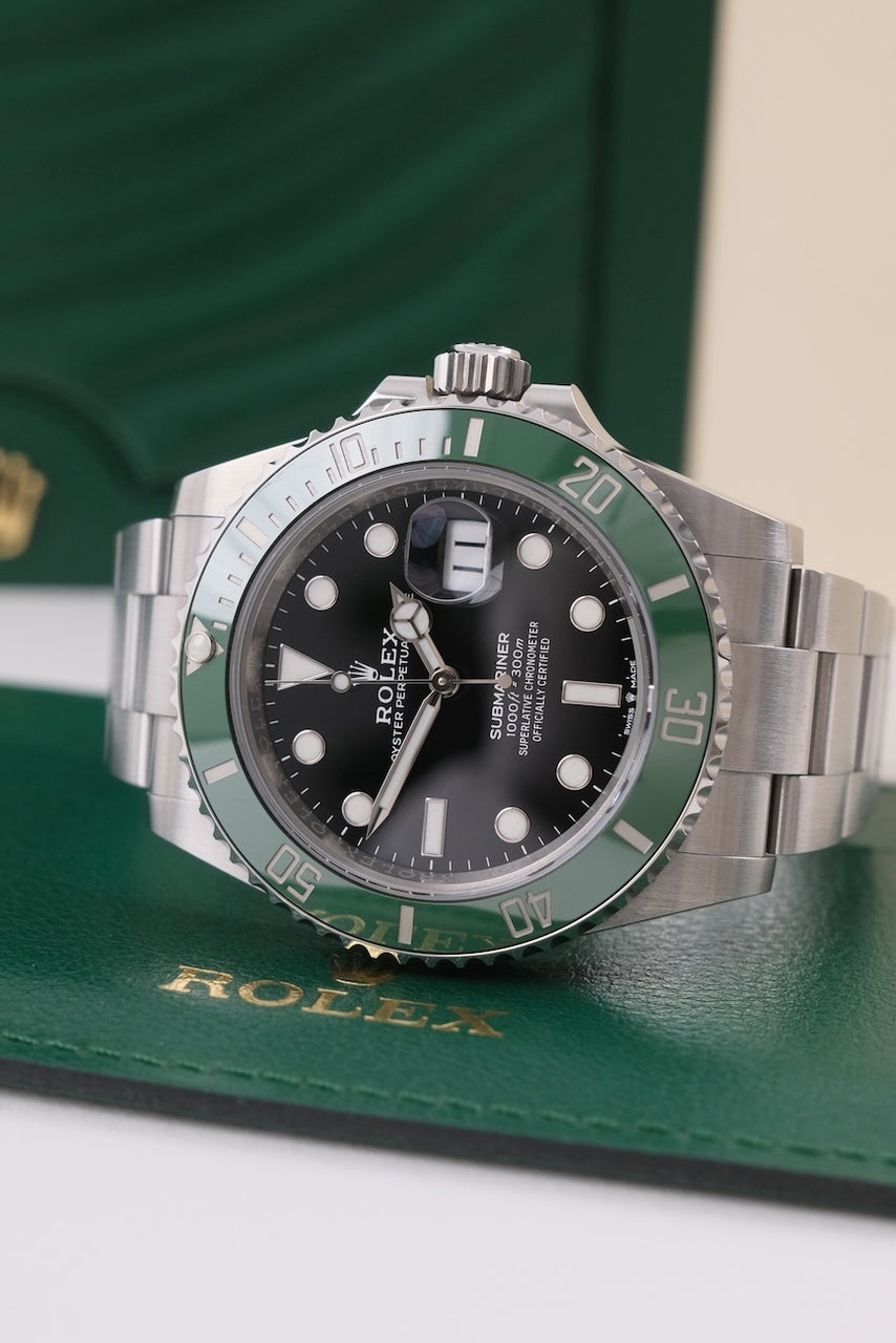 Rolex Submariner Date 126610LV - Vista dettagliata 3