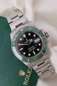 Carica l'immagine nel visualizzatore della galleria, Rolex Submariner Date 126610LV - vista dettagliata 4
