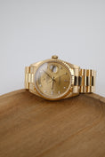 Bild in Galerie-Betrachter laden, Rolex Day-Date 36 18238 - Detail view 1
