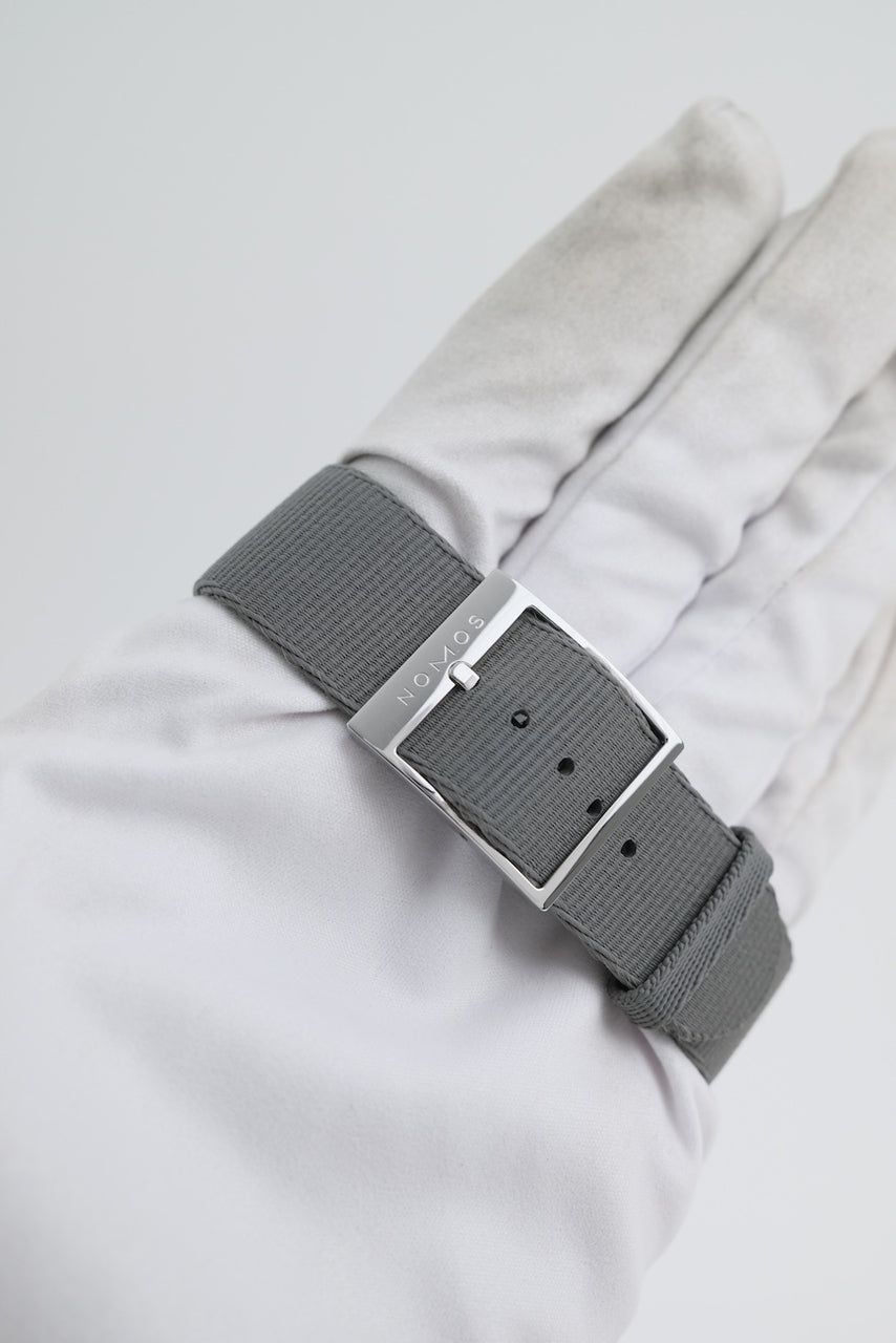 Nomos Tangente 38 Date Circus 179.S1 - Detailed view 8